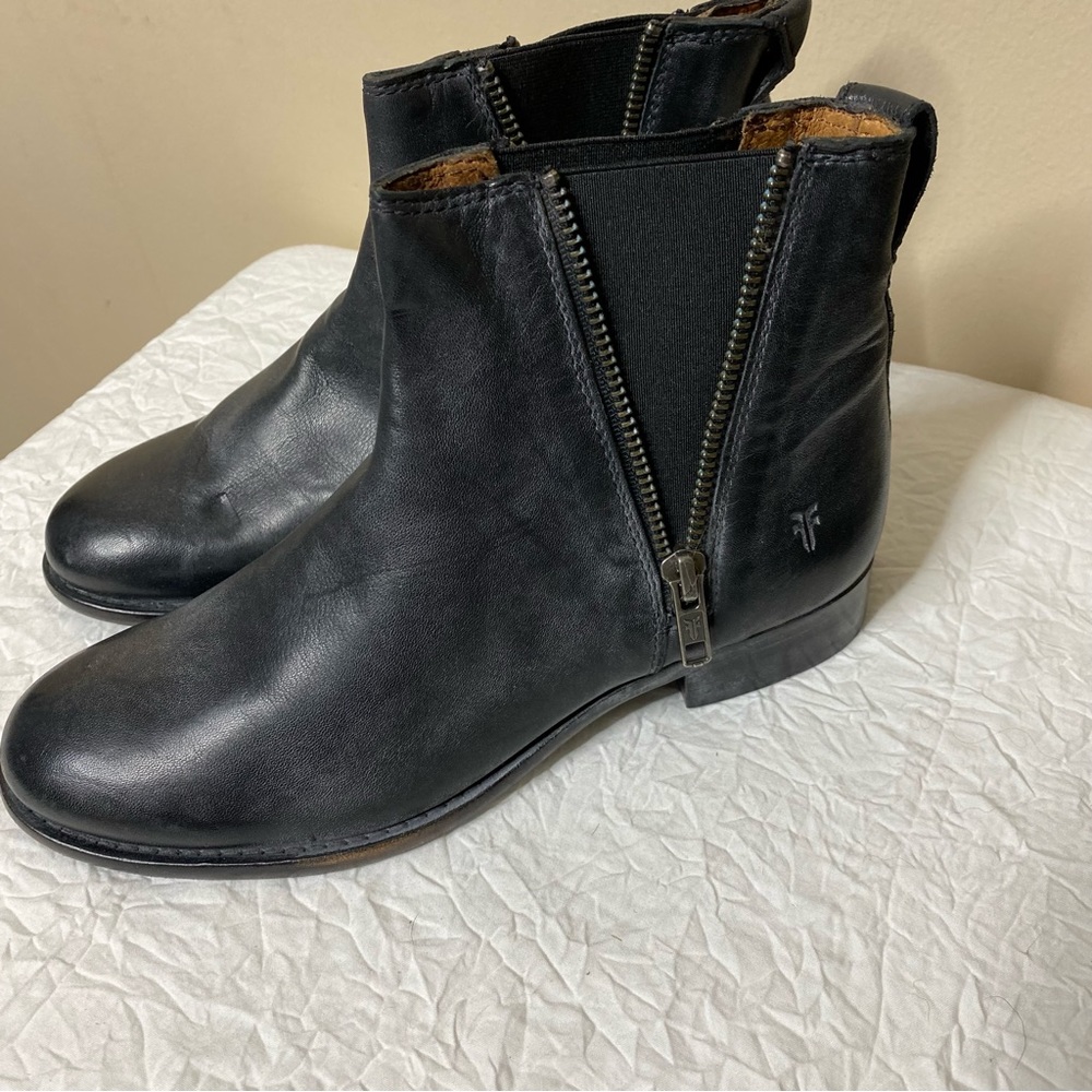 Frye Carly Black Zip Chelsea Distressed Boots